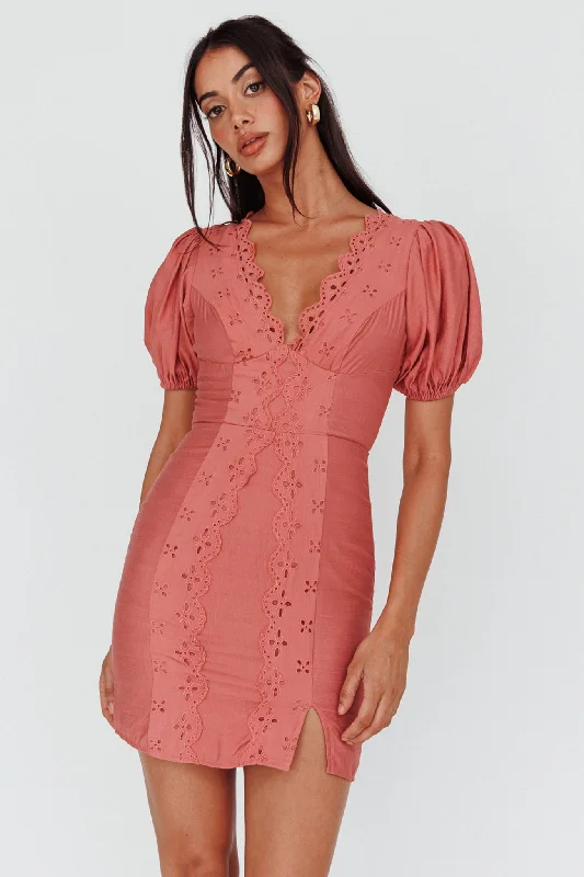 Aylina Scalloped Lace Mini Dress Rose